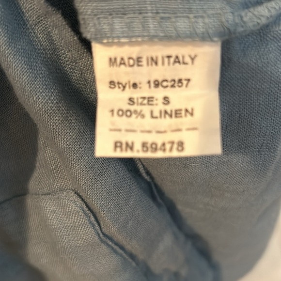 100% linen top. Beautiful shade of light blue. Size small - Picture 4 of 4